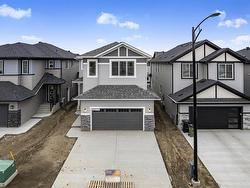 1652 13 ST NW  Edmonton, AB T6T 2N5