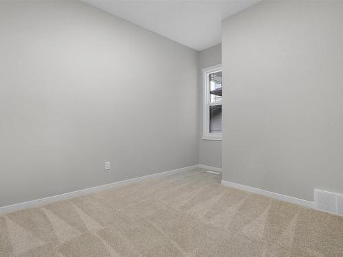 1652 13 Street, Edmonton, AB - Indoor Photo Showing Other Room