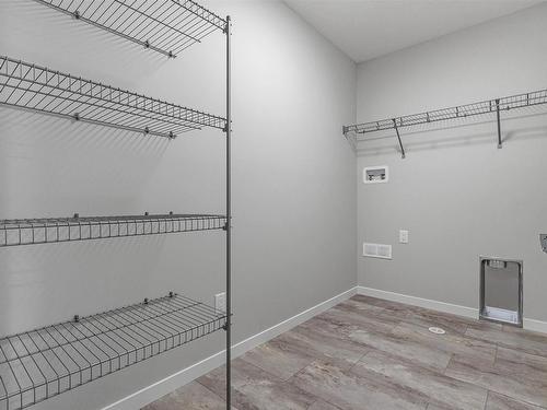 1652 13 Street, Edmonton, AB - Indoor With Storage