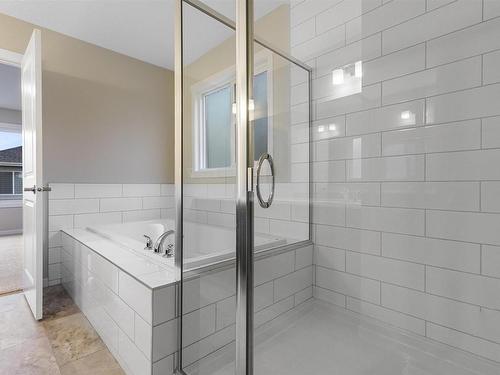 1652 13 Street, Edmonton, AB - Indoor Photo Showing Bathroom