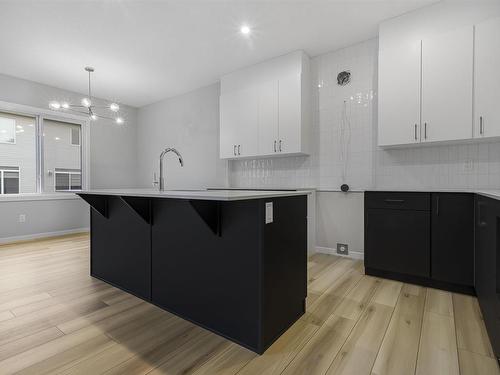 1652 13 Street, Edmonton, AB - Indoor Photo Showing Kitchen