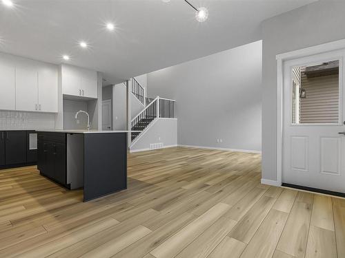 1652 13 Street, Edmonton, AB - Indoor Photo Showing Kitchen