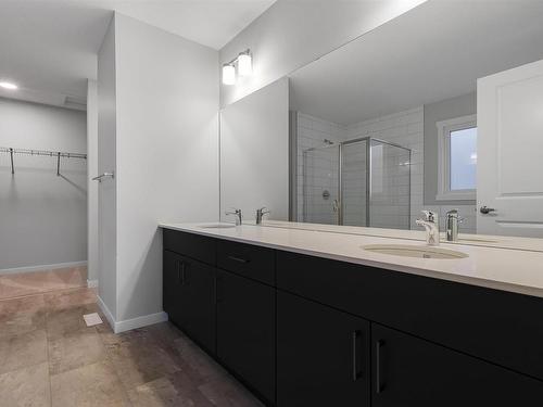 1652 13 Street, Edmonton, AB - Indoor Photo Showing Bathroom