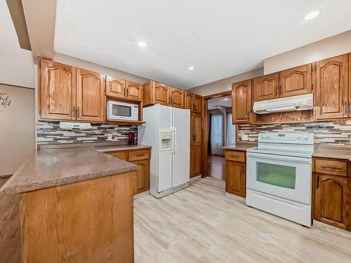 7008 157 Avenue, Edmonton, AB - Indoor Photo Showing Kitchen