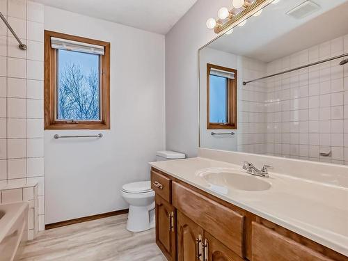 7008 157 Avenue, Edmonton, AB - Indoor Photo Showing Bathroom