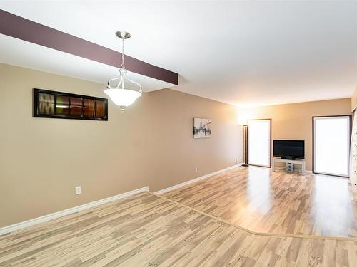 6730 36A Avenue, Edmonton, AB - Indoor Photo Showing Other Room