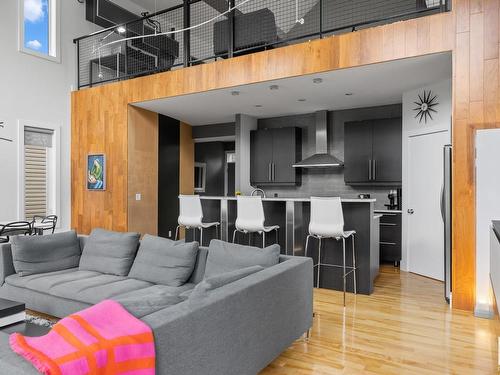 9441 101 Street, Edmonton, AB - Indoor Photo Showing Living Room