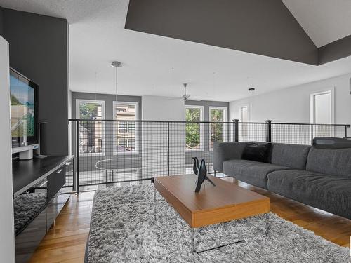 9441 101 Street, Edmonton, AB - Indoor Photo Showing Living Room