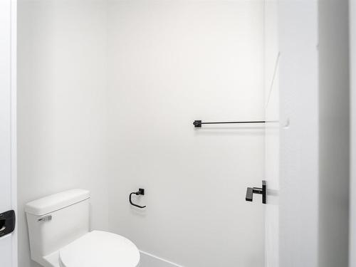 76 Edgefield Way, St. Albert, AB - Indoor Photo Showing Bathroom