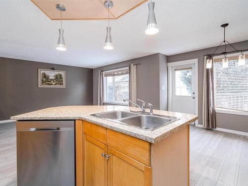 837 Barnes Link Link, Edmonton, AB - Indoor Photo Showing Kitchen With Double Sink