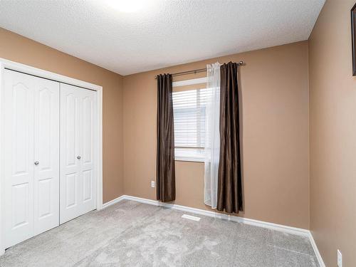 837 Barnes Link Link, Edmonton, AB - Indoor Photo Showing Other Room