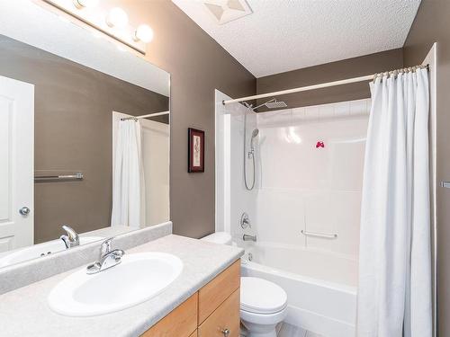 837 Barnes Link Link, Edmonton, AB - Indoor Photo Showing Bathroom