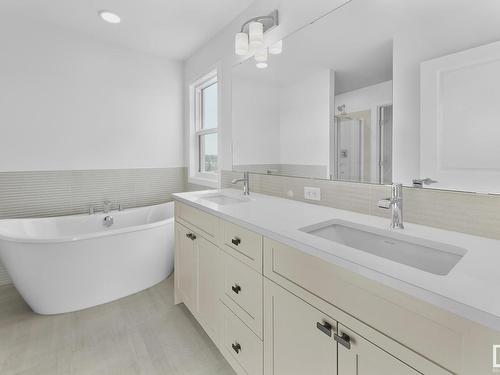 3121 Erlanger Way, Edmonton, AB - Indoor Photo Showing Bathroom