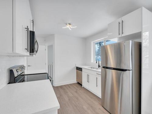 14216 58 Street, Edmonton, AB - Indoor Photo Showing Kitchen