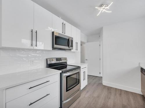 14216 58 Street, Edmonton, AB - Indoor Photo Showing Kitchen