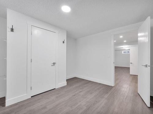 14216 58 Street, Edmonton, AB - Indoor Photo Showing Other Room