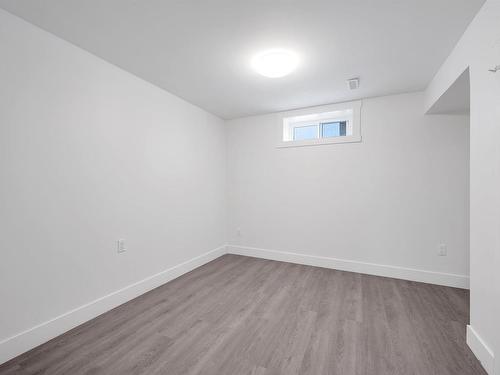 14216 58 Street, Edmonton, AB - Indoor Photo Showing Other Room