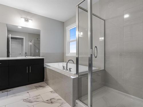 1403 13 Avenue, Edmonton, AB - Indoor Photo Showing Bathroom