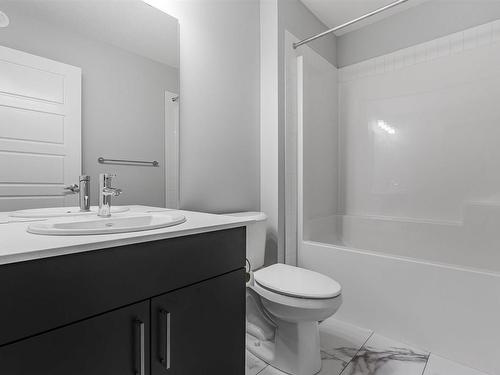 1403 13 Avenue, Edmonton, AB - Indoor Photo Showing Bathroom