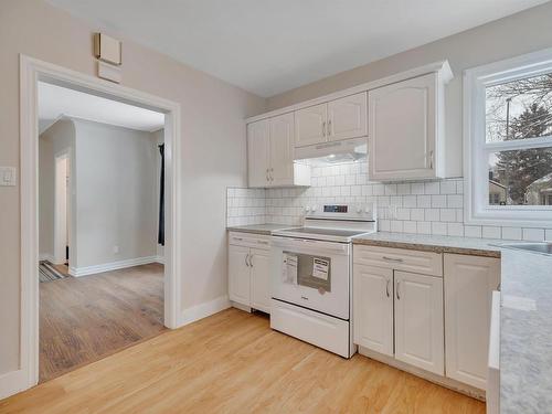 11419 87 Street, Edmonton, AB - Indoor Photo Showing Kitchen