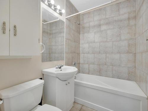 11419 87 Street, Edmonton, AB - Indoor Photo Showing Bathroom