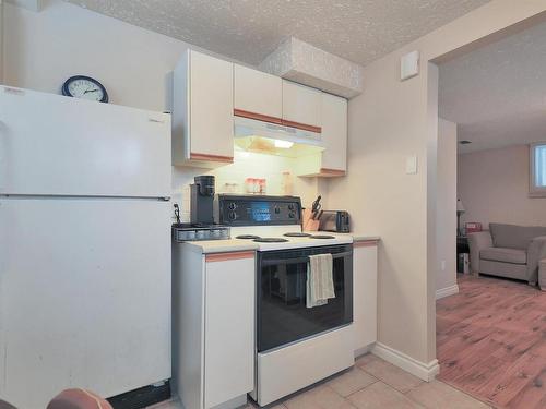 11419 87 Street, Edmonton, AB - Indoor Photo Showing Kitchen