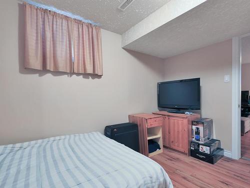 11419 87 Street, Edmonton, AB - Indoor Photo Showing Bedroom