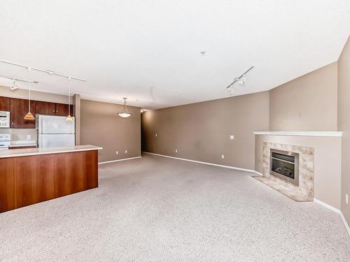 202 10528 77 Avenue, Edmonton, AB - Indoor Photo Showing Kitchen