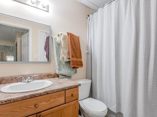 4713 49 Avenue, Legal, AB - Indoor Photo Showing Bathroom