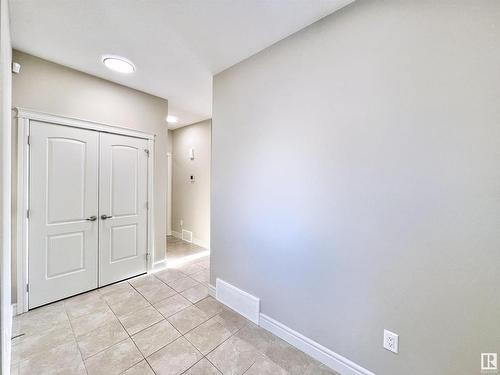 16607 18 Avenue, Edmonton, AB - Indoor Photo Showing Other Room