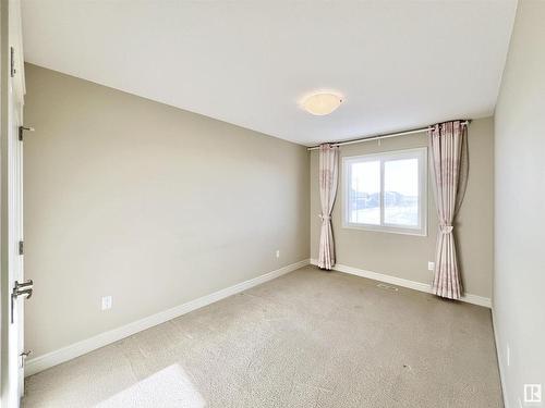 16607 18 Avenue, Edmonton, AB - Indoor Photo Showing Other Room