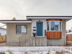 3619 111 AV NW  Edmonton, AB T5W 0J7