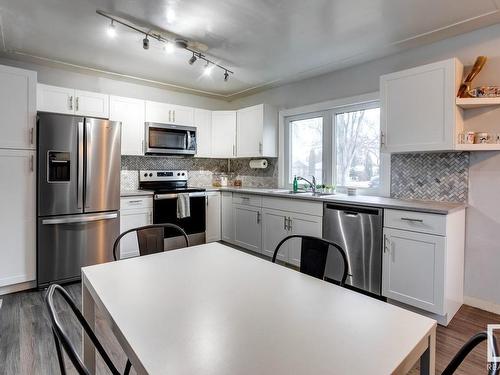 3619 111 Avenue, Edmonton, AB - Indoor Photo Showing Kitchen