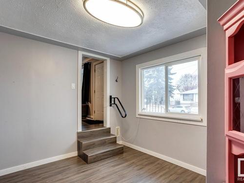 3619 111 Avenue, Edmonton, AB - Indoor Photo Showing Other Room