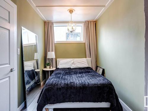 3619 111 Avenue, Edmonton, AB - Indoor Photo Showing Bedroom