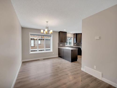 26 1005 Graydon Hill Boulevard, Edmonton, AB - Indoor Photo Showing Kitchen