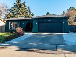 3105 110A ST NW  Edmonton, AB T6J 3E9