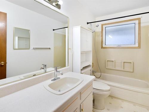 188 Marion Drive, Sherwood Park, AB - Indoor Photo Showing Bathroom