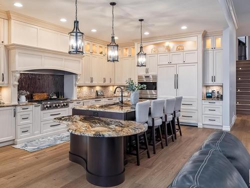 2790 Wheaton Drive, Edmonton, AB - Indoor Photo Showing Kitchen With Upgraded Kitchen