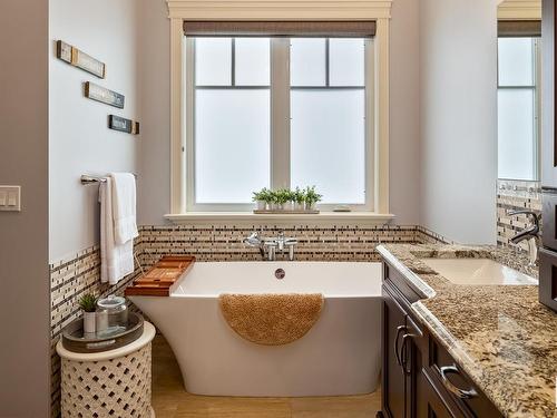 2790 Wheaton Drive, Edmonton, AB - Indoor Photo Showing Bathroom