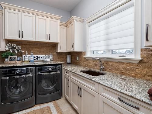 2790 Wheaton Drive, Edmonton, AB - Indoor Photo Showing Laundry Room