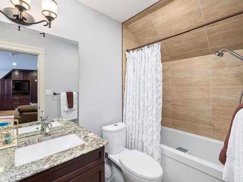 2790 Wheaton Drive, Edmonton, AB - Indoor Photo Showing Bathroom