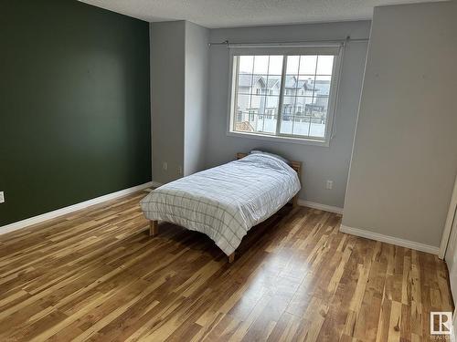 7932 2 Avenue, Edmonton, AB - Indoor Photo Showing Bedroom