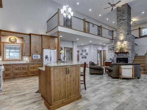 7126 Township Road 514, Rural Parkland County, AB - Indoor Photo Showing Kitchen