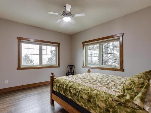 7126 Township Road 514, Rural Parkland County, AB - Indoor Photo Showing Bedroom