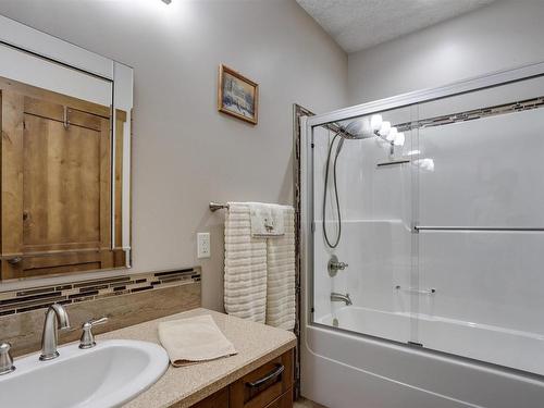 7126 Township Road 514, Rural Parkland County, AB - Indoor Photo Showing Bathroom