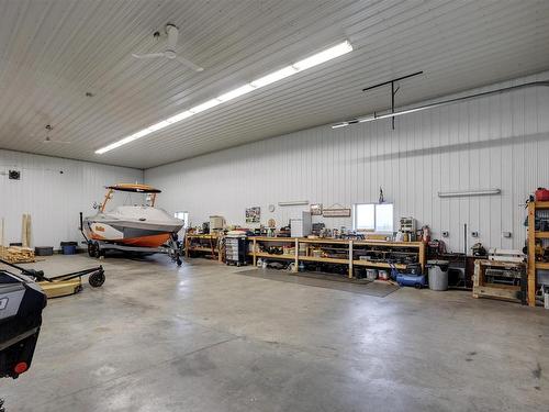 7126 Township Road 514, Rural Parkland County, AB - Indoor Photo Showing Garage