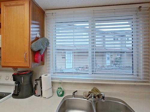 13861 24 Street, Edmonton, AB - Indoor Photo Showing Kitchen