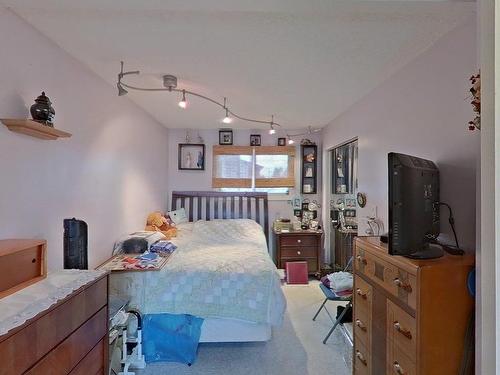 13861 24 Street, Edmonton, AB - Indoor Photo Showing Bedroom