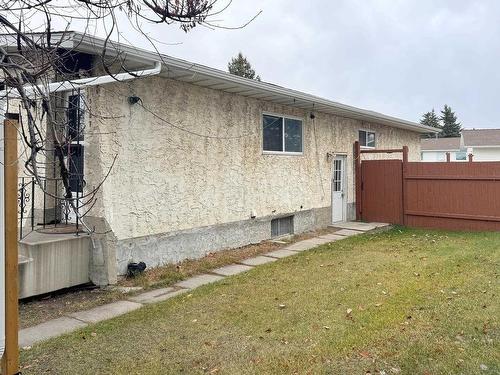 3207 82 Street Nw, Edmonton, AB 